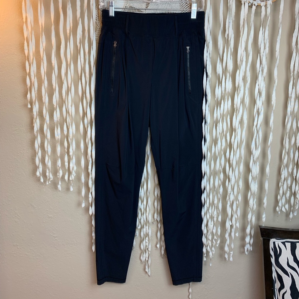 Lululemon Lined Track Pant Black size 4